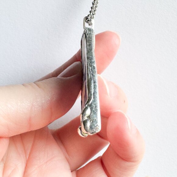 Handmade repurposed ceramic shard necklace with Asian theme - Picture 15 of 16